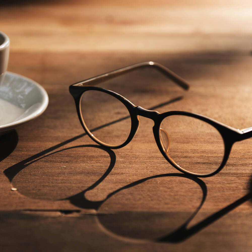 Guia de materiais de armação como escolher armações de acetato, metal e titanium para durabilidade e estilo